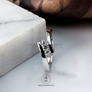 Gambar cincin tunangan terbaru 5